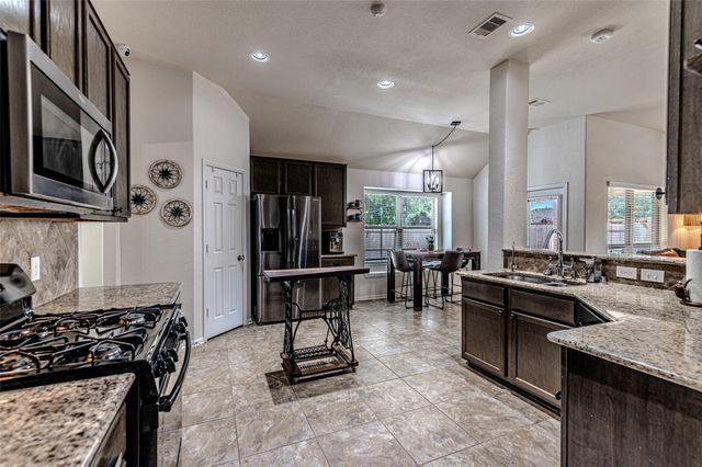 3003 Fern Brook Lane, Rosenberg, TX 77471