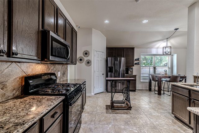 3003 Fern Brook Lane, Rosenberg, TX 77471