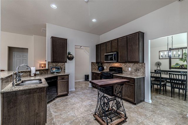 3003 Fern Brook Lane, Rosenberg, TX 77471