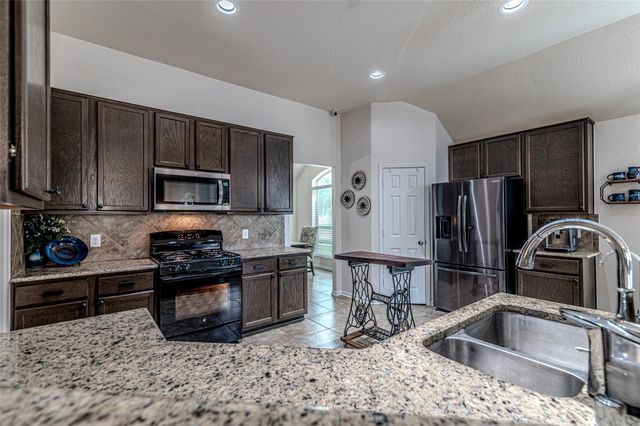 3003 Fern Brook Lane, Rosenberg, TX 77471