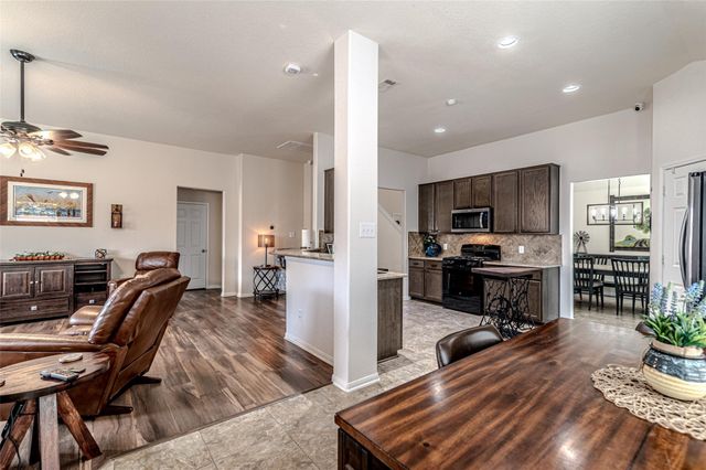 3003 Fern Brook Lane, Rosenberg, TX 77471