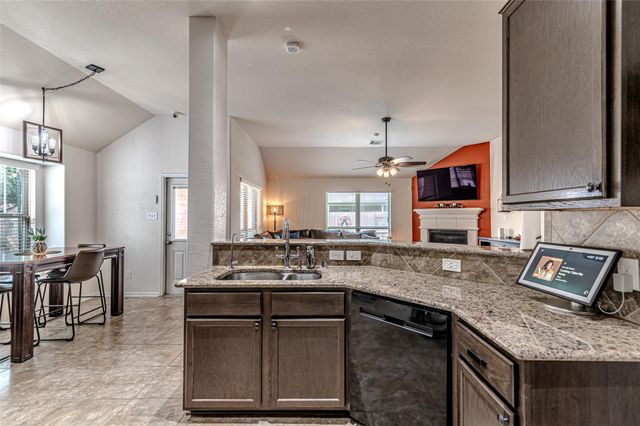 3003 Fern Brook Lane, Rosenberg, TX 77471