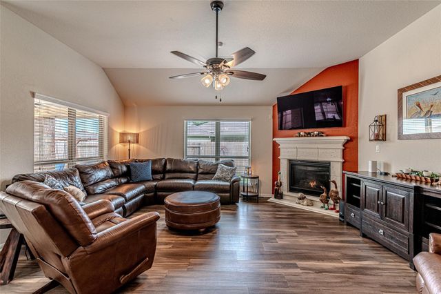 3003 Fern Brook Lane, Rosenberg, TX 77471
