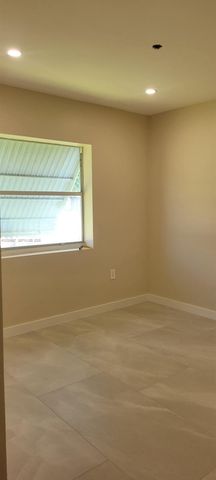 701 NE 14th St, Homestead, FL 33030
