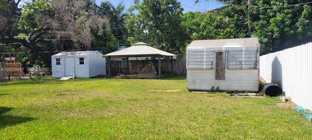 701 NE 14th St, Homestead, FL 33030