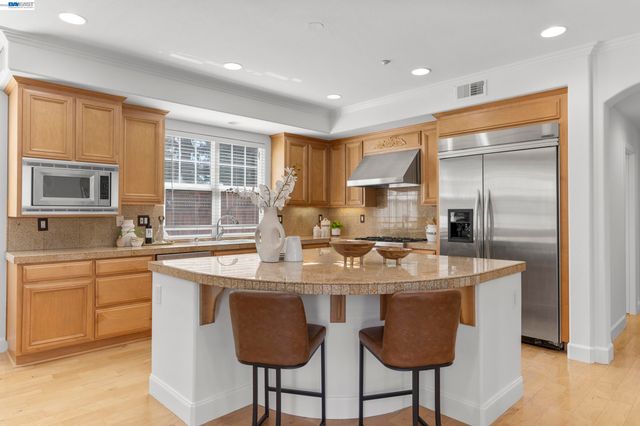 5698 Carnegie Way, Livermore, CA 94550