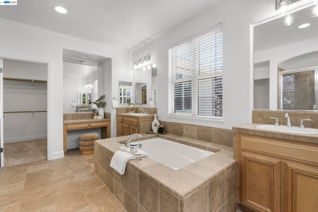 5698 Carnegie Way, Livermore, CA 94550