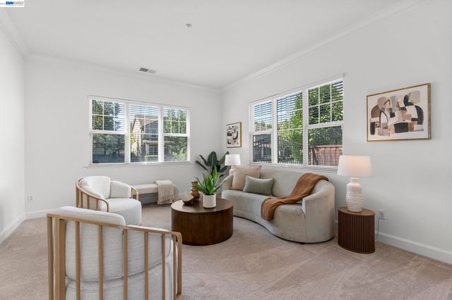 5698 Carnegie Way, Livermore, CA 94550