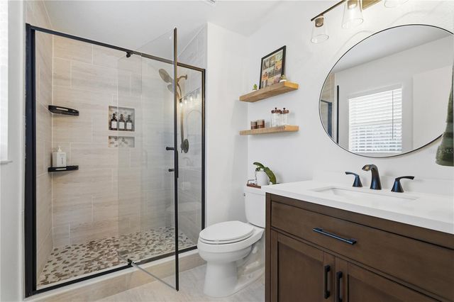 1002 VENTANA DRIVE, Sun City Center, FL 33573