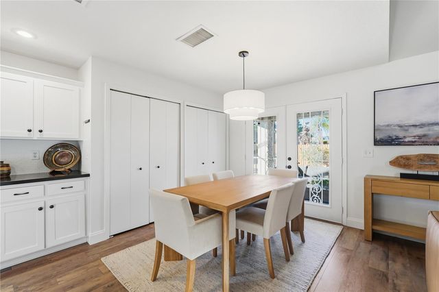 1002 VENTANA DRIVE, Sun City Center, FL 33573