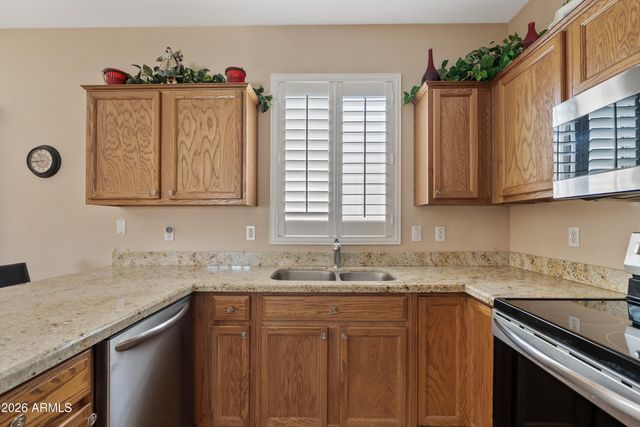 2300 E Magma Road 2, San Tan Valley, AZ 85143