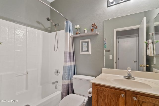2300 E Magma Road 2, San Tan Valley, AZ 85143