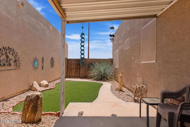 2300 E Magma Road 2, San Tan Valley, AZ 85143