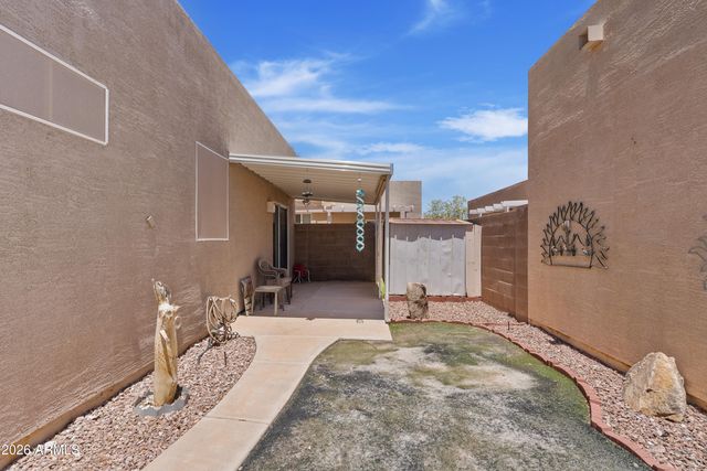 2300 E Magma Road 2, San Tan Valley, AZ 85143