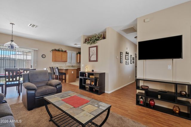 2300 E Magma Road 2, San Tan Valley, AZ 85143