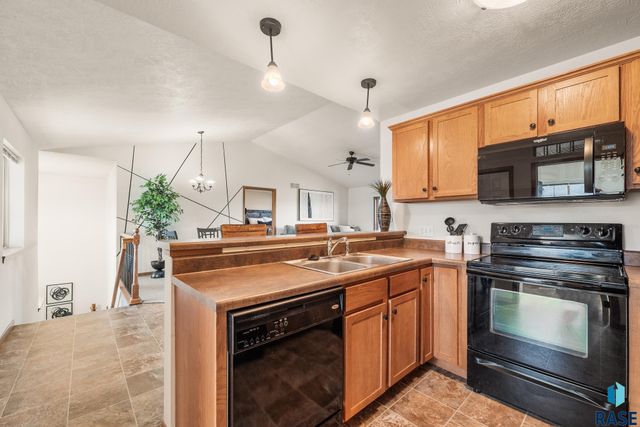 9268 W Norma Trl Trail 6, Sioux Falls, SD 57106