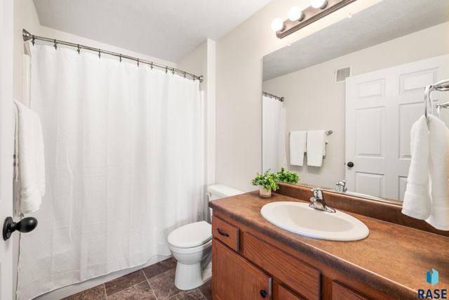 9268 W Norma Trl Trail 6, Sioux Falls, SD 57106