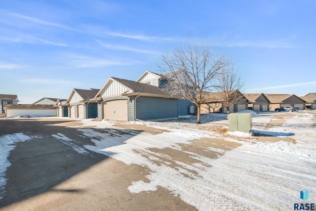 9268 W Norma Trl Trail 6, Sioux Falls, SD 57106