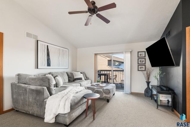 9268 W Norma Trl Trail 6, Sioux Falls, SD 57106