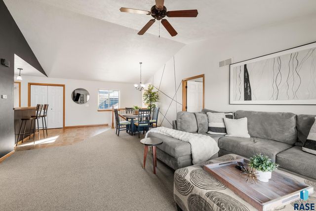 9268 W Norma Trl Trail 6, Sioux Falls, SD 57106