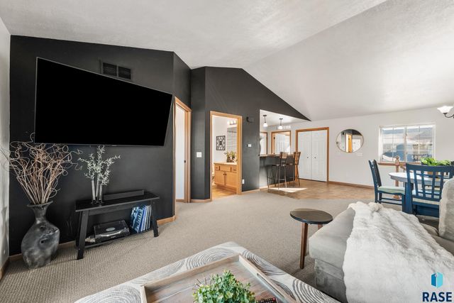 9268 W Norma Trl Trail 6, Sioux Falls, SD 57106