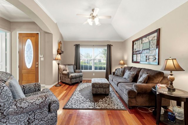 15210 Scenic Forest Drive, Conroe, TX 77384