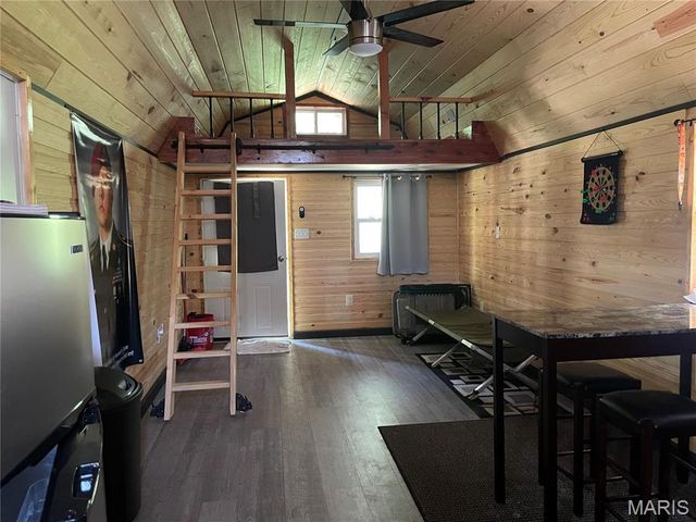 921 Wayne 459A, Piedmont, MO 63957