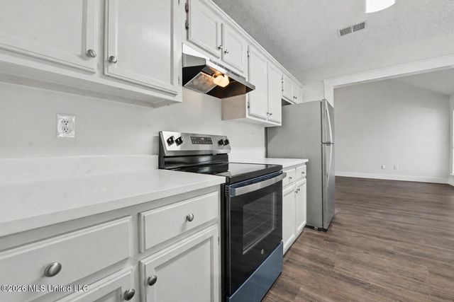 8826 Kipapa Way, Diamondhead, MS 39525