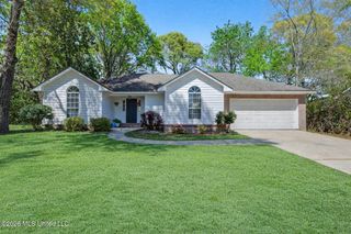 8826 Kipapa Way, Diamondhead, MS 39525