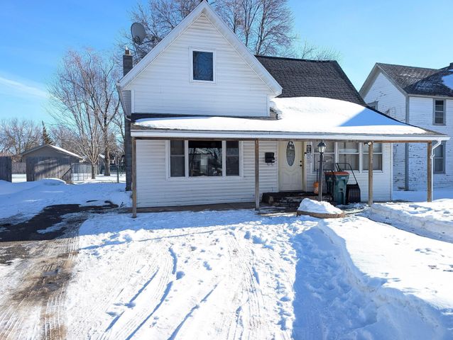 220 1st Street NE, Wadena, MN 56482