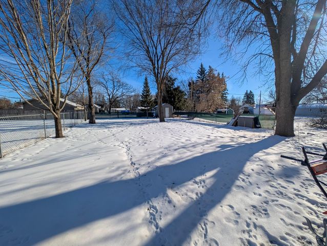 220 1st Street NE, Wadena, MN 56482