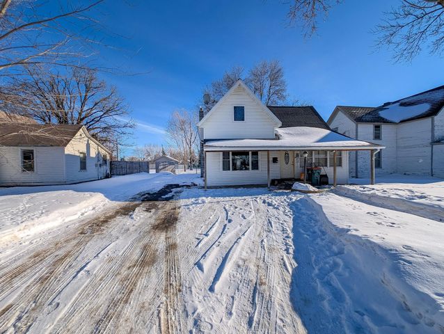220 1st Street NE, Wadena, MN 56482