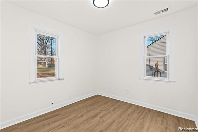 24266 Eureka Avenue, Warren, MI 48091