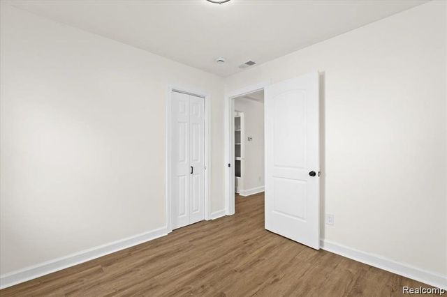 24266 Eureka Avenue, Warren, MI 48091