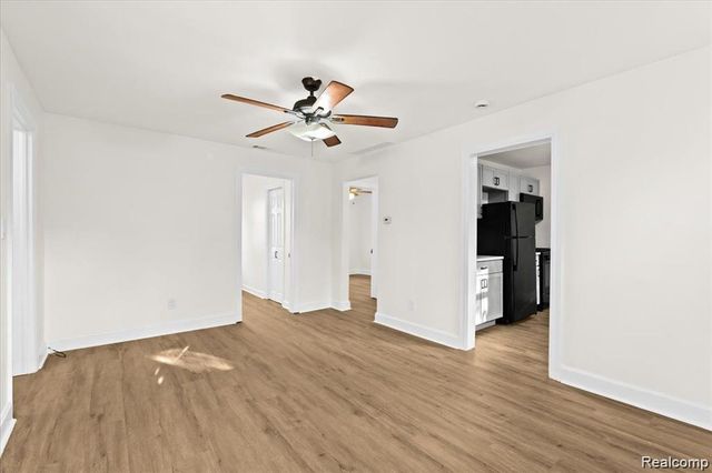 24266 Eureka Avenue, Warren, MI 48091