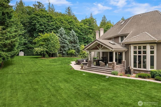 20450 NE 71st Street, Redmond, WA 98053