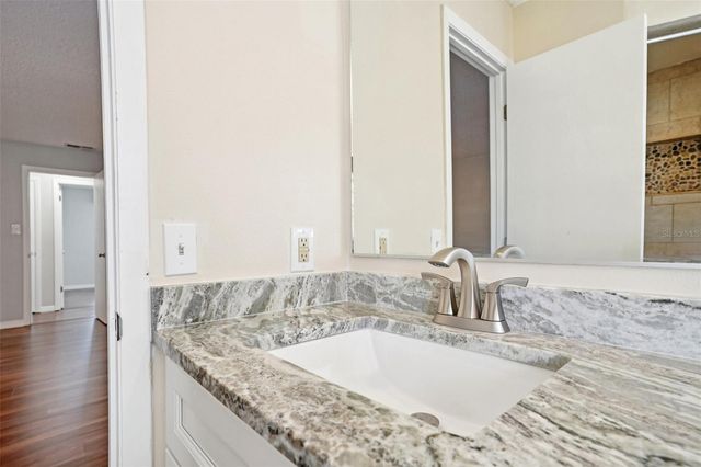 501 DORA AVENUE, Tavares, FL 32778