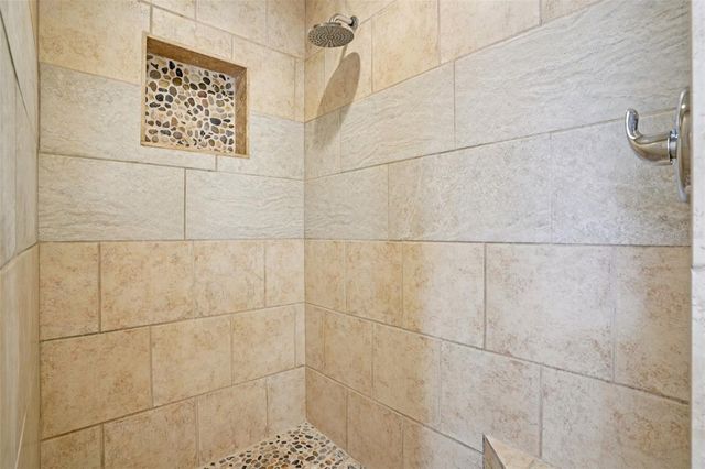 501 DORA AVENUE, Tavares, FL 32778