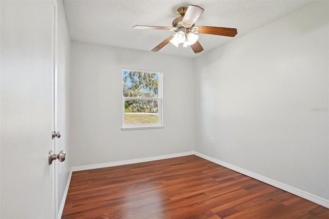 501 DORA AVENUE, Tavares, FL 32778