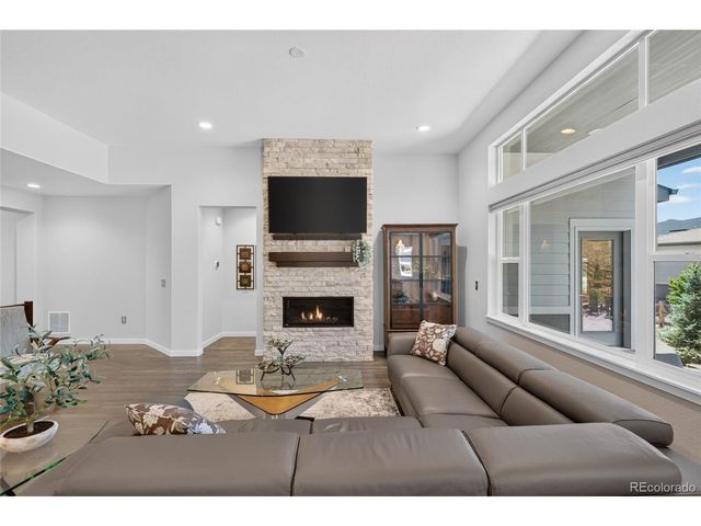 5486 Mesa Top Dr, Monument, CO 80132