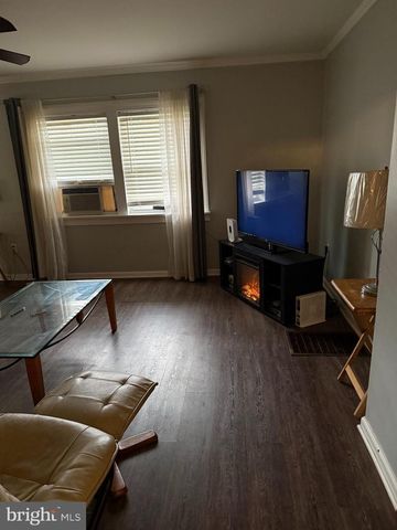 705 MONROE ST, Harrisburg, PA 17113