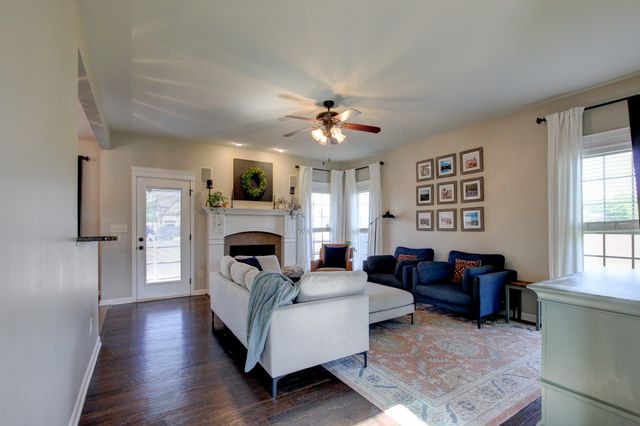 2632 Browning Way, Clarksville, TN 37043