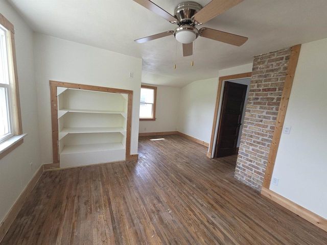 1128 W State Street, Janesville, WI 53546
