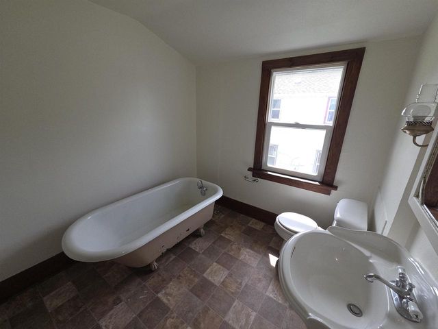 1128 W State Street, Janesville, WI 53546