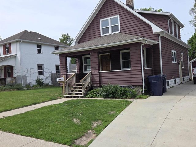 1128 W State Street, Janesville, WI 53546