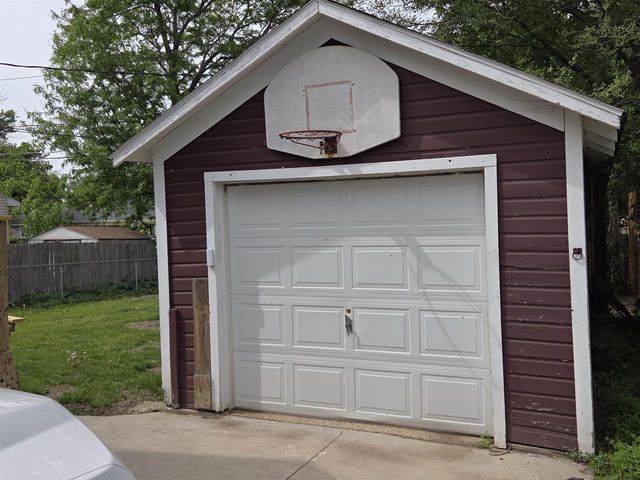1128 W State Street, Janesville, WI 53546