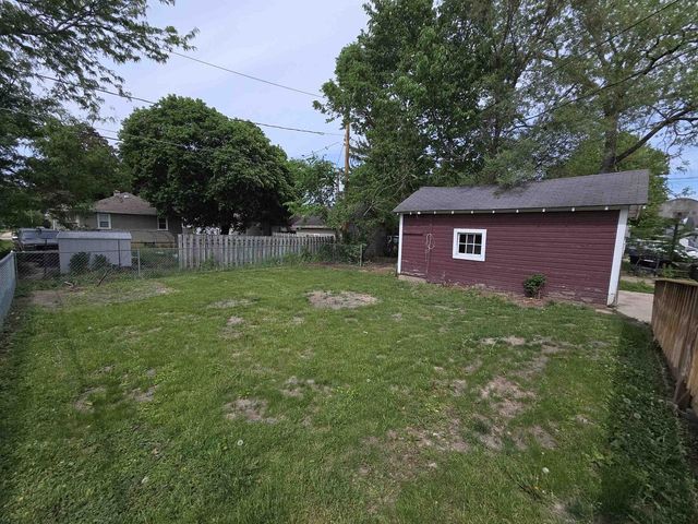 1128 W State Street, Janesville, WI 53546