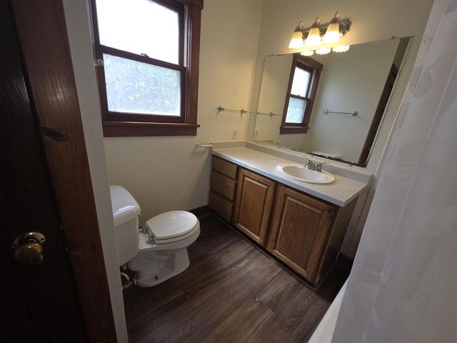 1128 W State Street, Janesville, WI 53546