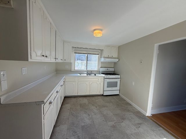 32 Glenellen Rd 2, Boston, MA 02132