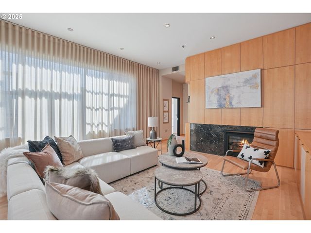 420 Nw 11TH Ave 1206, Portland, OR 97209